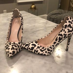 Victoria’s Secret pumps